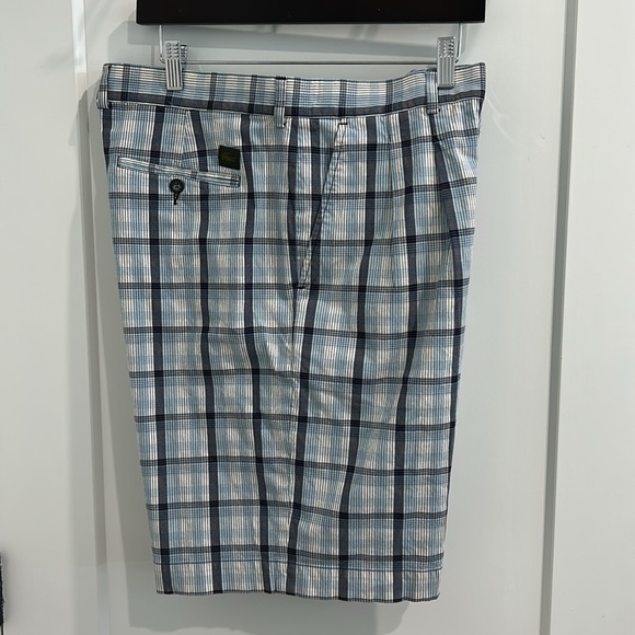 Lacoste Classic Fit Check / Plaid Bermuda Shorts |. Size 40 with 9” inseam - Picture 7 of 9
